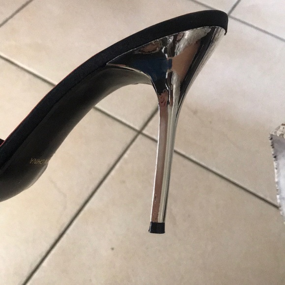 High Heels - Picture 2 of 6